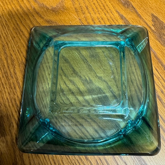Sold Vintage Ashtray MCM Aqua Blue Glass Square 4 Cigarette Slots  6" - Picture 4 of 8